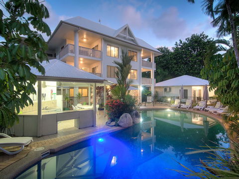 The Port Douglas Queenslander - New South Wales Tourism  0