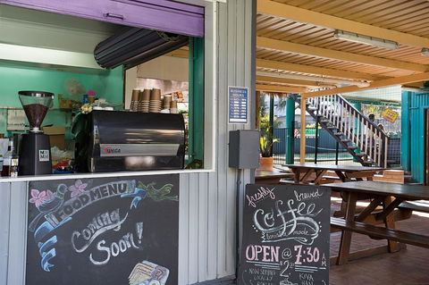 Backpackers In Paradise 18-35 Hostel - New South Wales Tourism  23