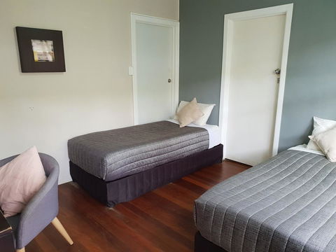 Backpackers In Paradise 18-35 Hostel - New South Wales Tourism  5