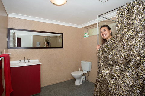 Backpackers In Paradise 18-35 Hostel - New South Wales Tourism  7