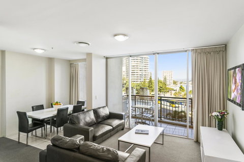 Mantra Towers Of Chevron - New South Wales Tourism  24