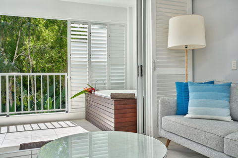 Palm Cove Paradise - Couples Spa Beach Getaway - New South Wales Tourism  8