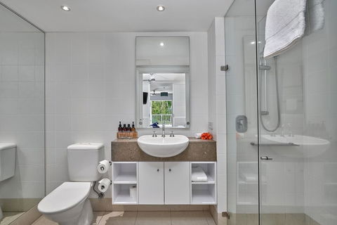 Palm Cove Paradise - Couples Spa Beach Getaway - New South Wales Tourism  5