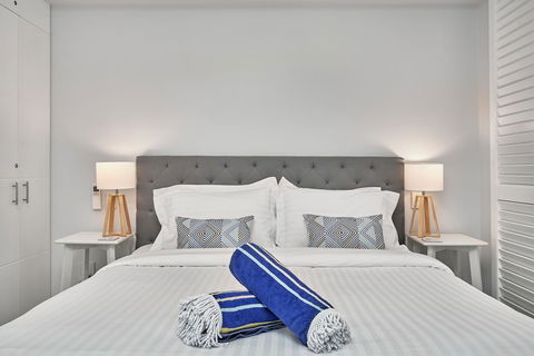 Palm Cove Paradise - Couples Spa Beach Getaway - New South Wales Tourism  6