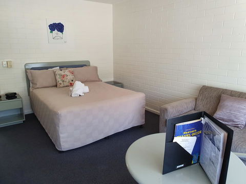 Dalby Manor Motor Inn - New South Wales Tourism  7