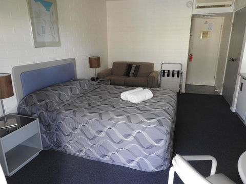 Dalby Manor Motor Inn - New South Wales Tourism  11