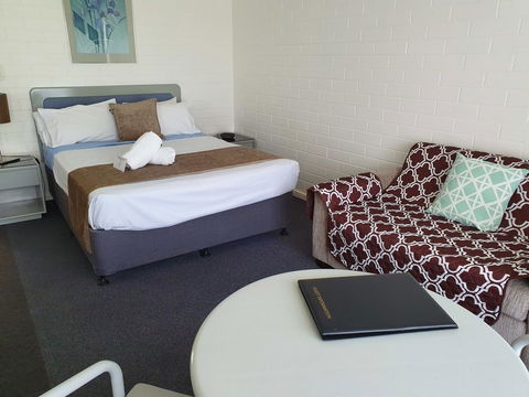 Dalby Manor Motor Inn - New South Wales Tourism  9