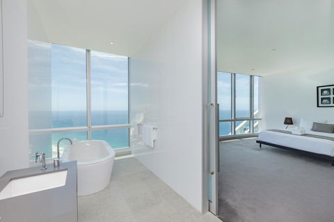 Q1 Resort & Spa - Official - New South Wales Tourism  12