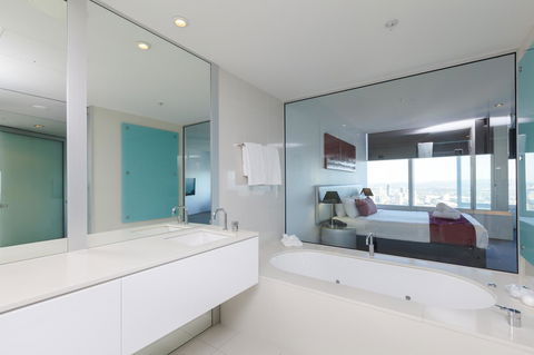 Q1 Resort & Spa - Official - New South Wales Tourism  39