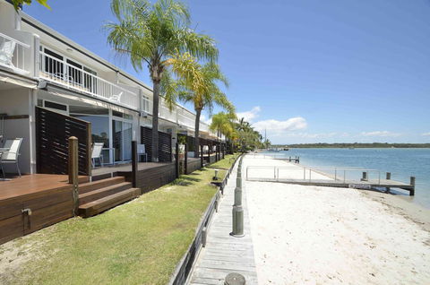 Skippers Cove Waterfront Resort - New South Wales Tourism  22