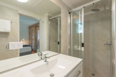 Munna Beach Apartments - New South Wales Tourism  35