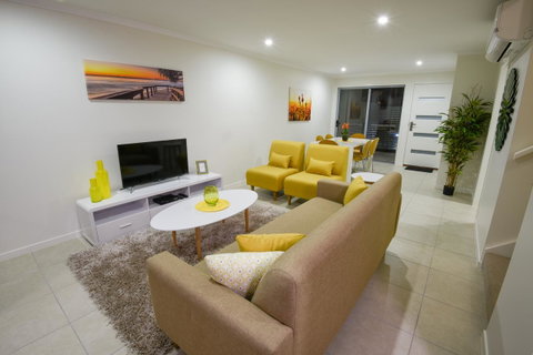 Direct Collective - Breeze On Brightwater - New South Wales Tourism  0