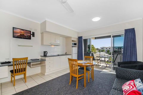 Madison Ocean Breeze Apartments - New South Wales Tourism  12
