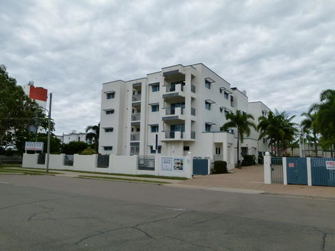 Madison Ocean Breeze Apartments - New South Wales Tourism  6