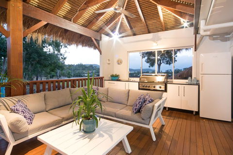 Whitsunday Luxury Homes - New South Wales Tourism  2