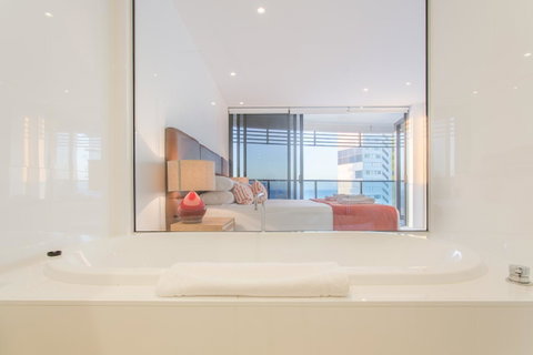 Oracle Resort Broadbeach - Gclr - New South Wales Tourism  11