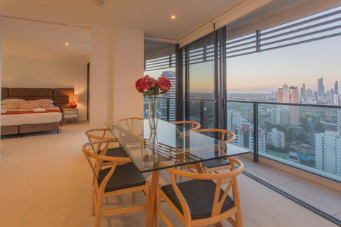 Oracle Resort Broadbeach - Gclr - New South Wales Tourism  10