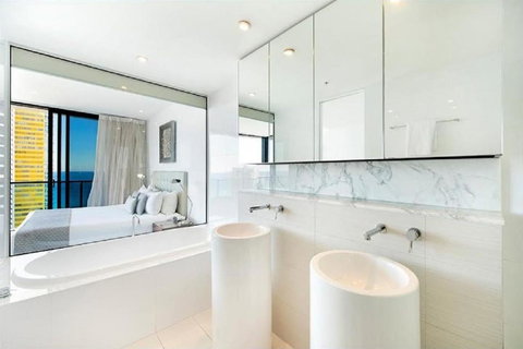 Oracle Resort Broadbeach - Gclr - New South Wales Tourism  2