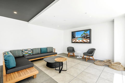 Qube Broadbeach - New South Wales Tourism  22