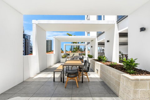 Qube Broadbeach - New South Wales Tourism  21