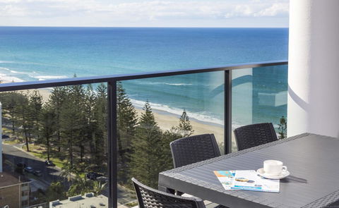 Boardwalk Burleigh Beach - Official - New South Wales Tourism  20