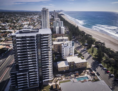 Boardwalk Burleigh Beach - Official - New South Wales Tourism  41