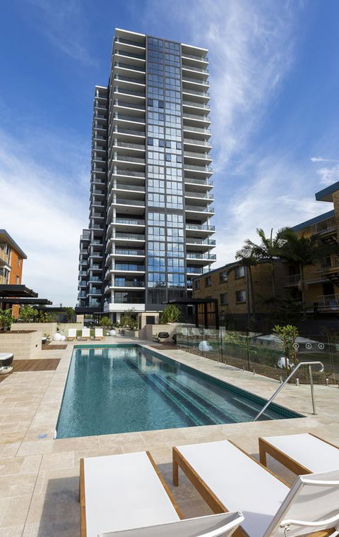 Boardwalk Burleigh Beach - Official - New South Wales Tourism  0