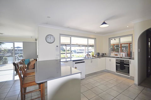Bribie Island Canal Holiday Destination! - New South Wales Tourism  6