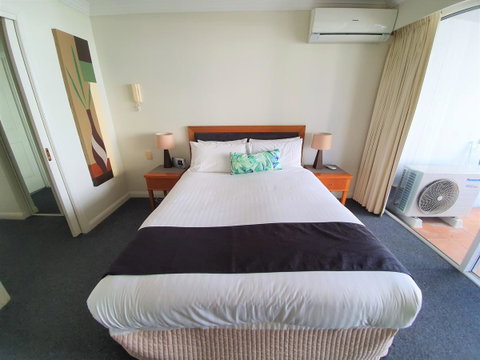 Broadbeach Holiday Apartments - New South Wales Tourism  28