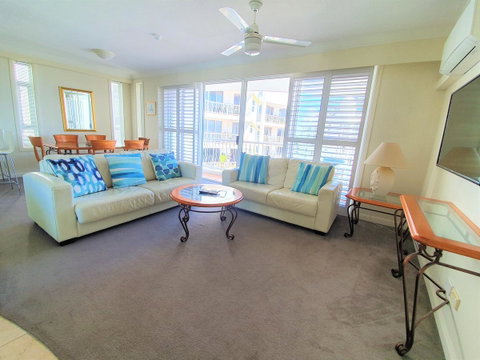 Broadbeach Holiday Apartments - New South Wales Tourism  17
