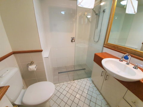Broadbeach Holiday Apartments - New South Wales Tourism  26