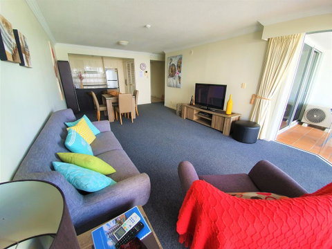 Broadbeach Holiday Apartments - New South Wales Tourism  30