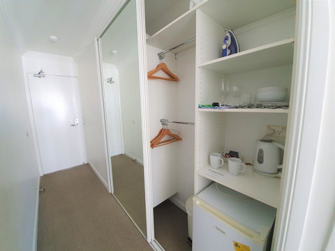 Broadbeach Holiday Apartments - New South Wales Tourism  18