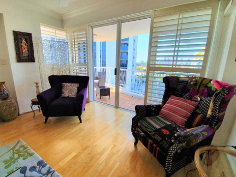 Broadbeach Holiday Apartments - New South Wales Tourism  23