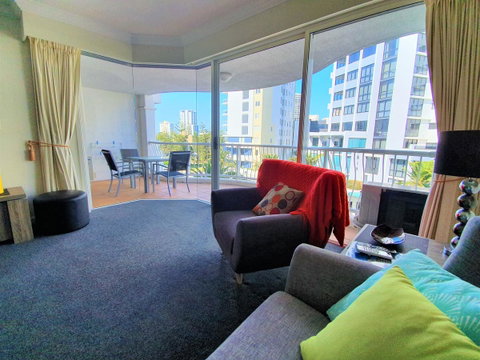 Broadbeach Holiday Apartments - New South Wales Tourism  3
