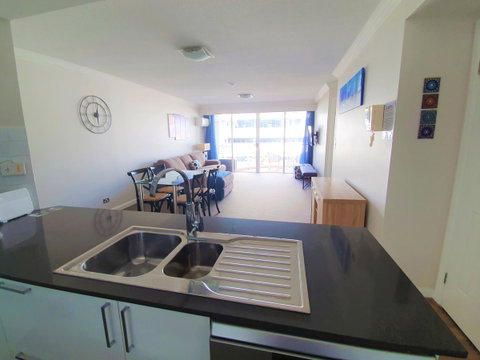 Broadbeach Holiday Apartments - New South Wales Tourism  11