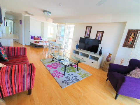Broadbeach Holiday Apartments - New South Wales Tourism  24