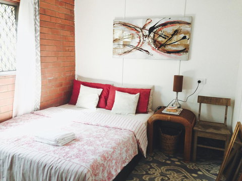 XYL Pets Friendly Seaside Boutique Guesthouse - New South Wales Tourism  0