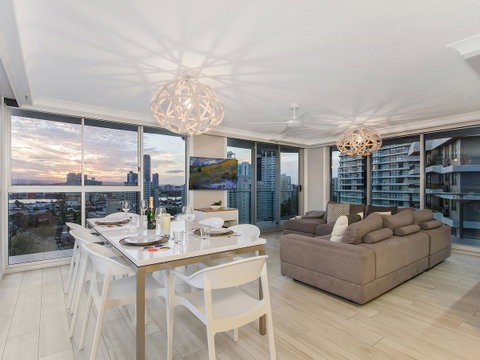 Sunbird Beach Resort Main Beach - New South Wales Tourism  11