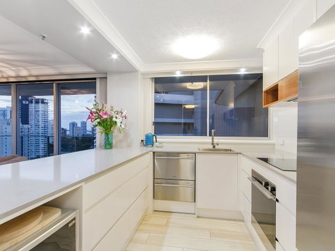 Sunbird Beach Resort Main Beach - New South Wales Tourism  8