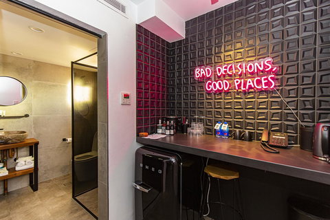 The Pink Hotel Coolangatta - New South Wales Tourism  15