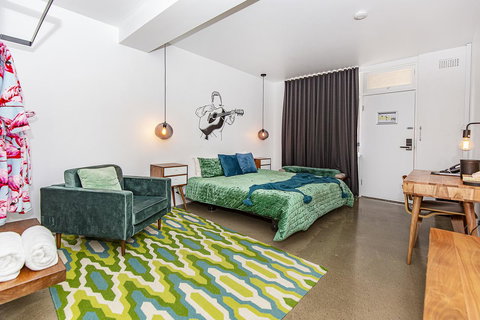 The Pink Hotel Coolangatta - New South Wales Tourism  28