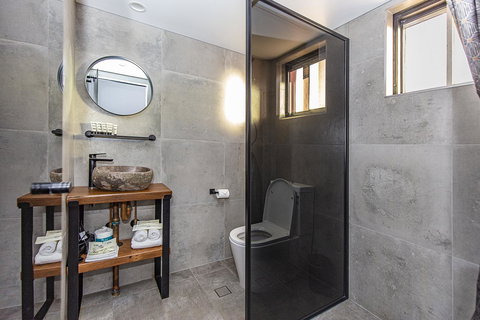The Pink Hotel Coolangatta - New South Wales Tourism  14