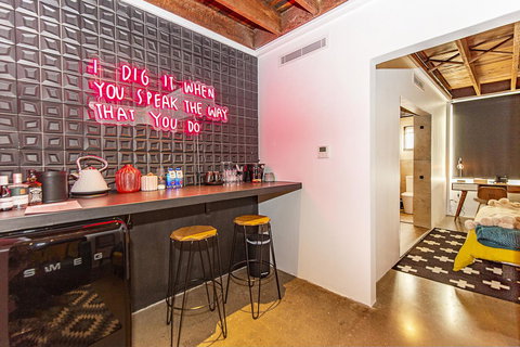 The Pink Hotel Coolangatta - New South Wales Tourism  20