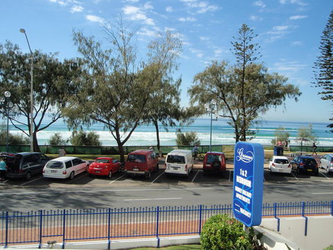 Grosvenor Beachfront Apartments Surfers Paradise - New South Wales Tourism  16