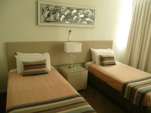 Grosvenor Beachfront Apartments Surfers Paradise - New South Wales Tourism  20