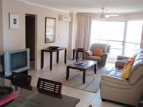 Grosvenor Beachfront Apartments Surfers Paradise - New South Wales Tourism  21