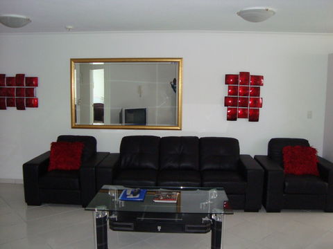 Grosvenor Beachfront Apartments Surfers Paradise - New South Wales Tourism  27