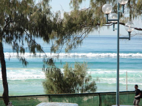 Grosvenor Beachfront Apartments Surfers Paradise - New South Wales Tourism  11