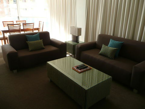 Grosvenor Beachfront Apartments Surfers Paradise - New South Wales Tourism  25